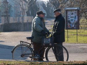 Deutsche werden älter, als sie denken